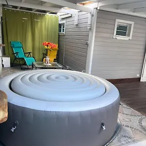 Sissy: T2 Avec Jaccuzzi , Sainte-Anne (Grande-Terre) Guadeloupe